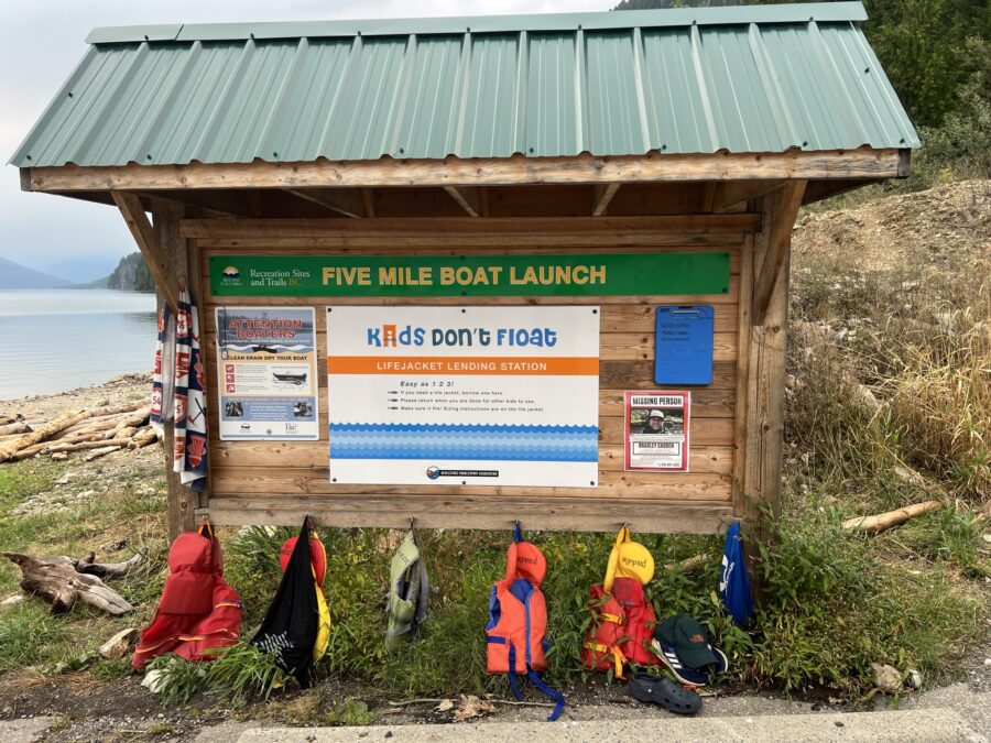 Some safety an information signs at 5 mile boat launch, and lifejackets available to borrow