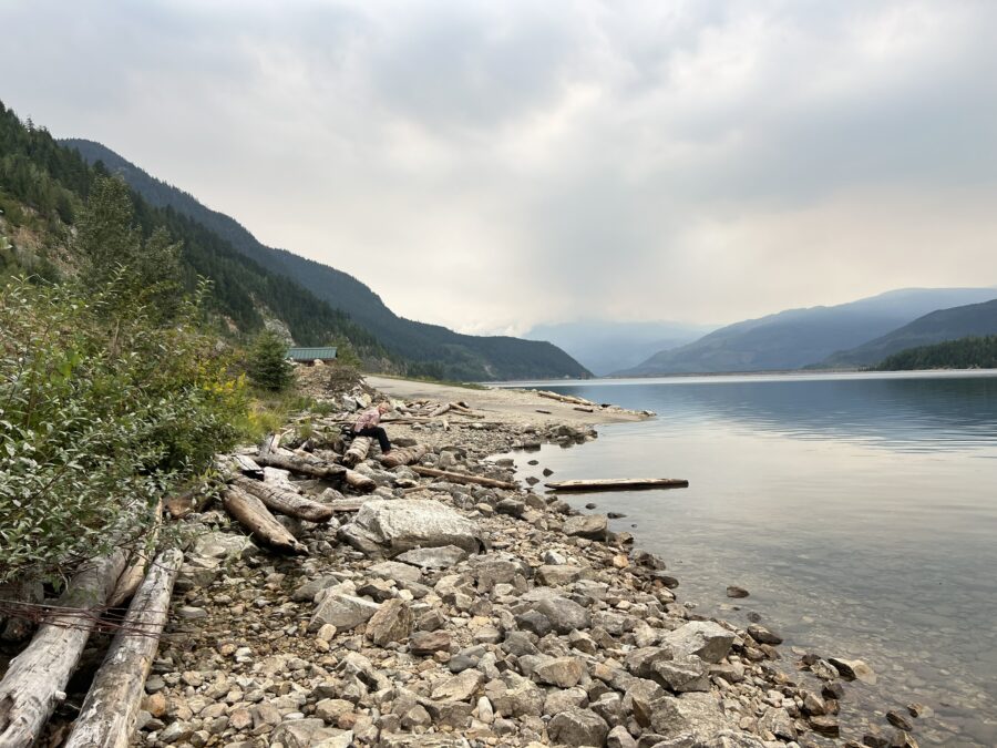 The rocky beach at 5 mile boat launch from the other angle