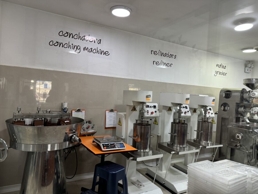 A picture of a chocolate making workshop in the chocolate museum in Cusco